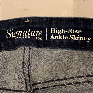 Levi's Jeans - Levi High Rise Ankle Skinny-Size 8 Levi's Jeans - Levi High Rise Ankle Skinny-Size 8